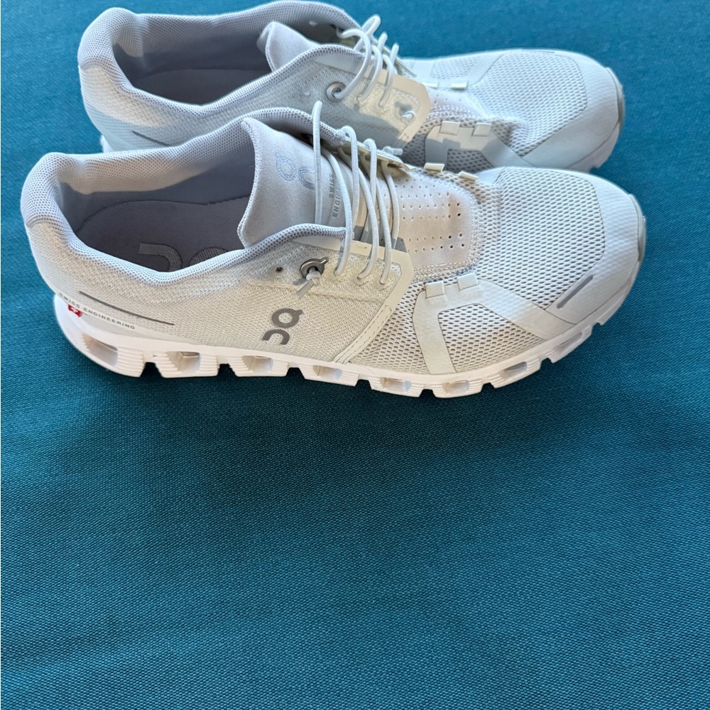 On Cloud 5 - image 1